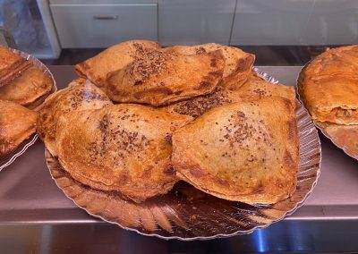 Empanadillas de atún y de pollo al curri